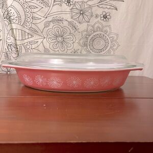 Vintage Pyrex Pink Daisy 1-1/2 quart w/lid Not Divided